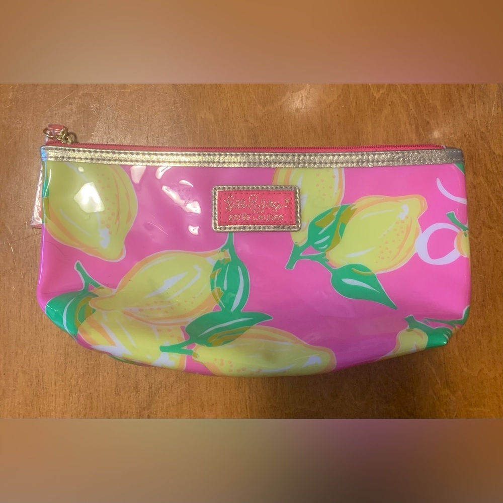 Lilly Pulitzer for Esteé Lauder lemon makeup bag